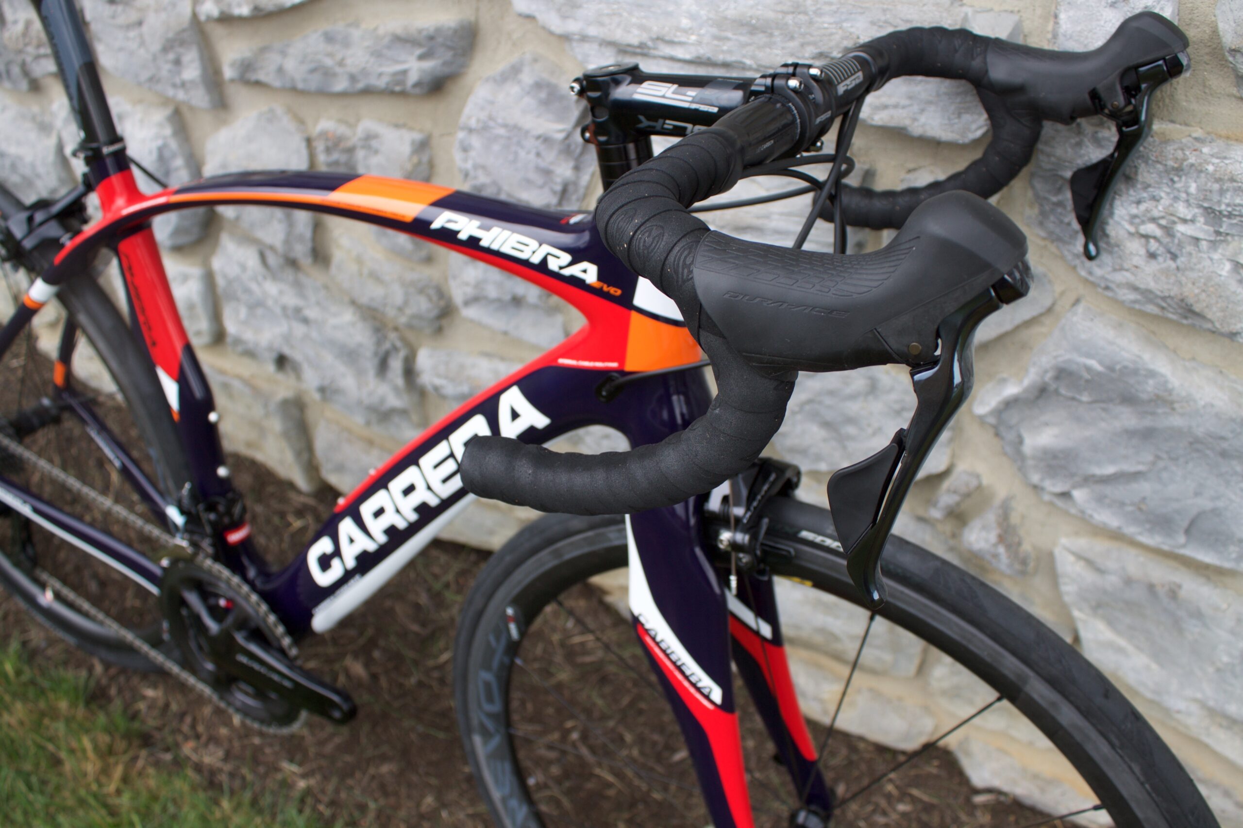 Carrera carbon hot sale bike